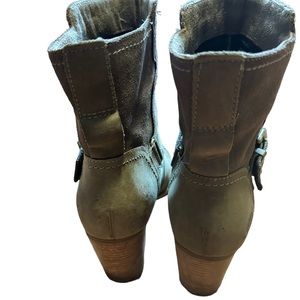 Timberland Boots 3inch block heel size 8.5